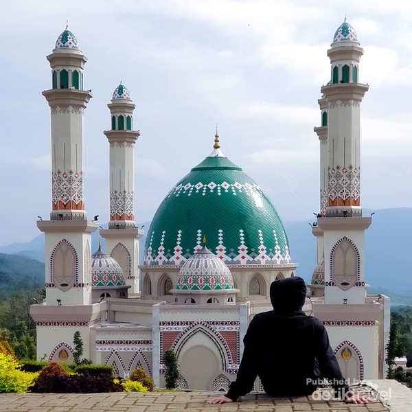 Mushola Biroyatul Huda: Tempat Beribadah yang Menyatu dengan Kehidupan Lokal Cilacap